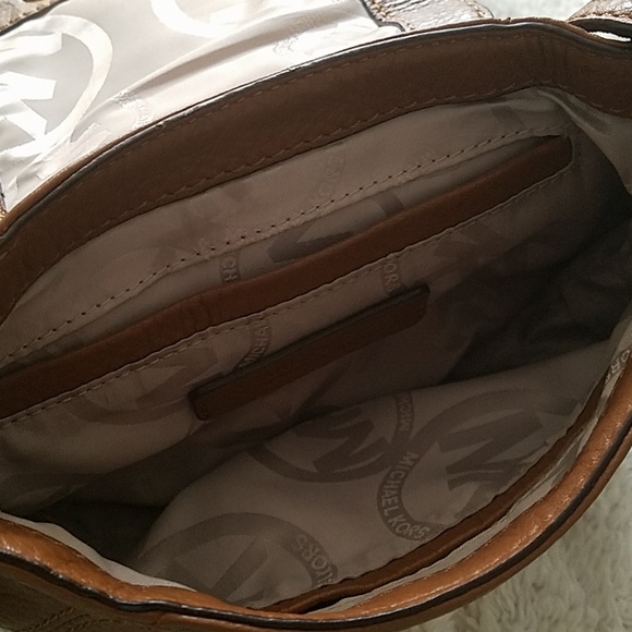 MK Charleston Crossbody - Picture 7 of 8